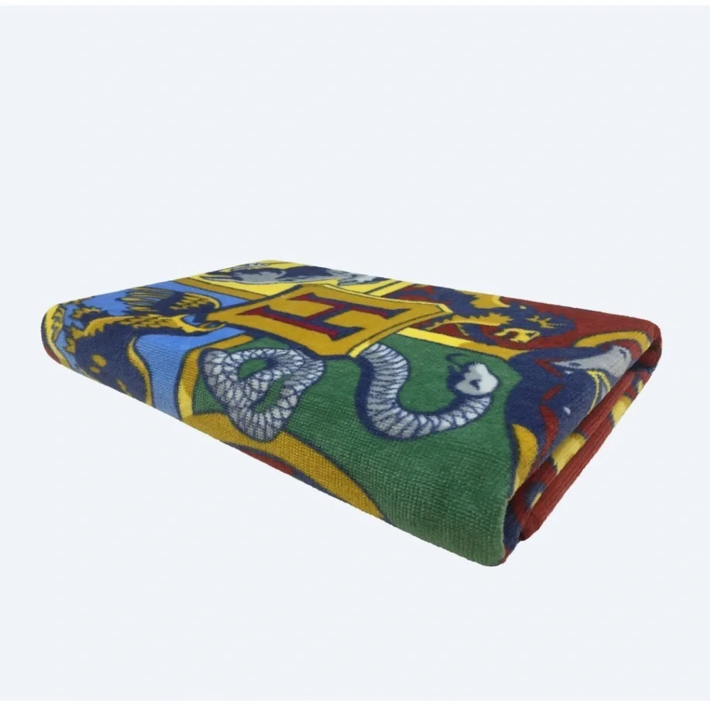 HARRY POTTER Hogwarts Crest large Beach Towel